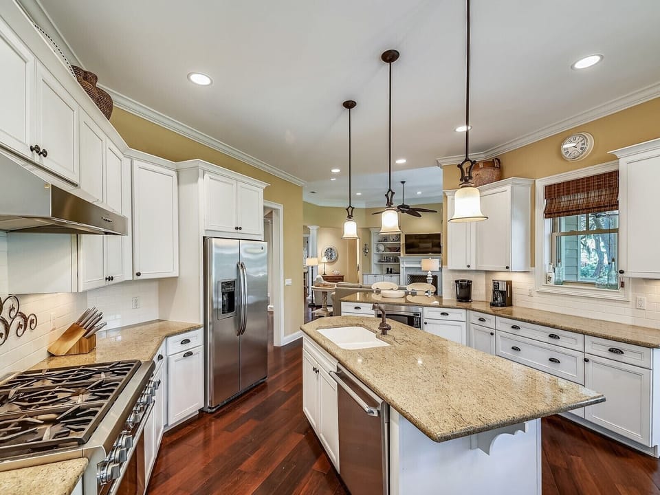 Kitchen with Stainless Steel Appliances at 6 Lookout