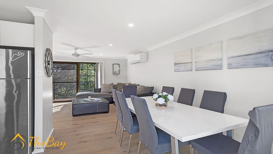 Dining Area - Living 