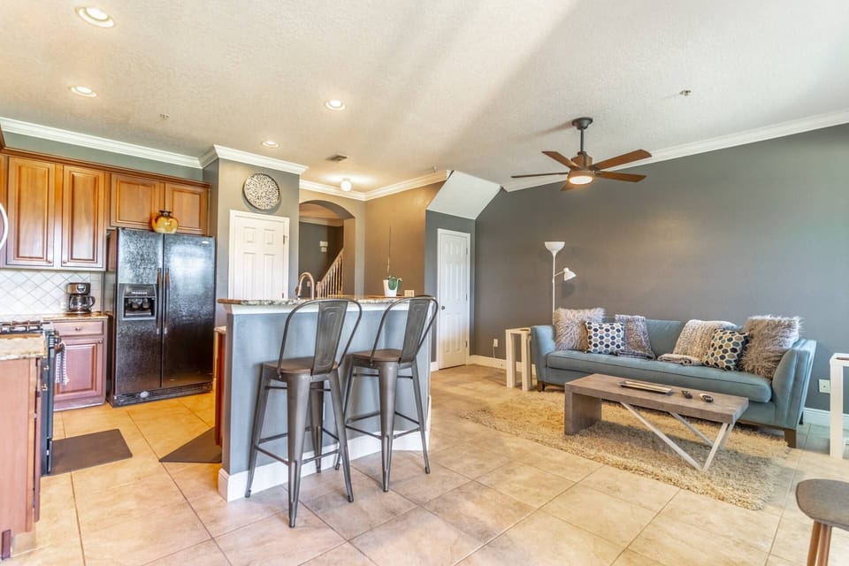Bright and Sunny Reunion Townhome
