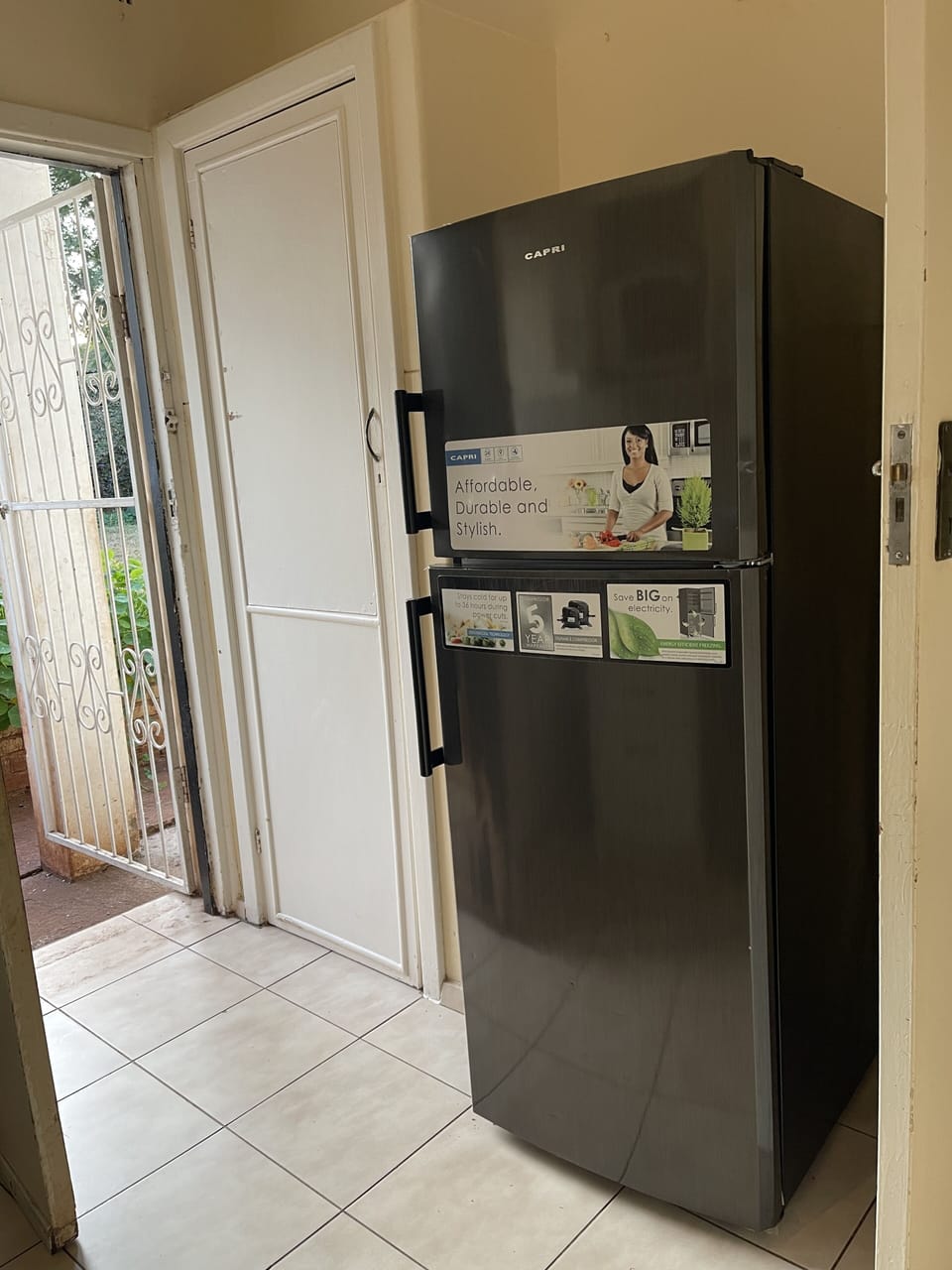 Kitchen refrigerator 