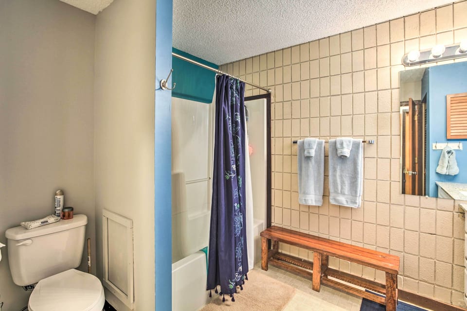 Bathroom 2 | Towels Provided