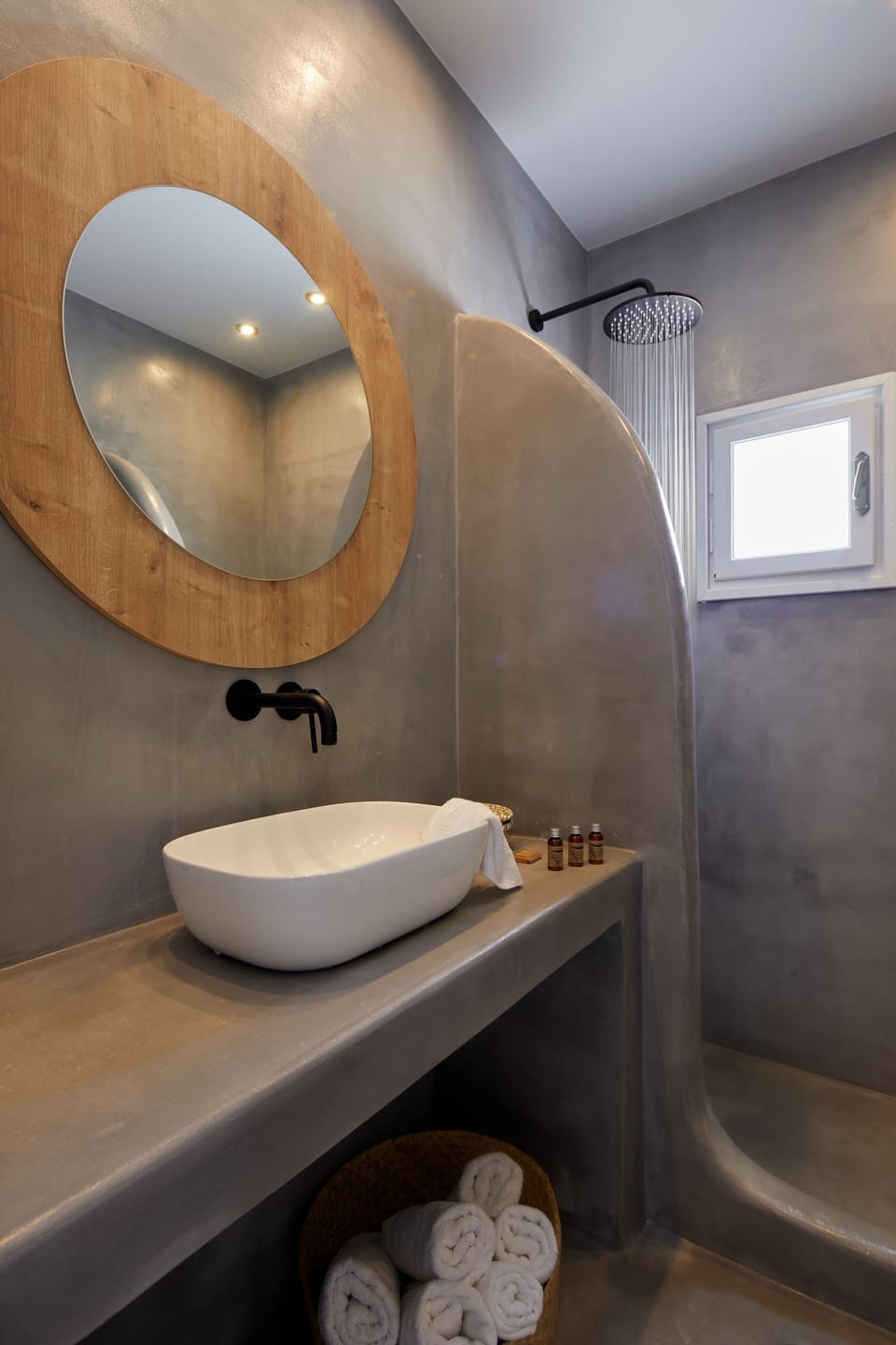 Standard Suite, 2 Bedrooms, Sea View | Bathroom | Shower, rainfall showerhead, hair dryer, bathrobes
