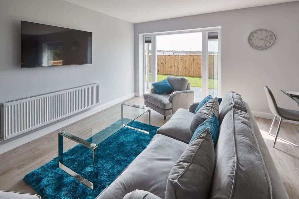 Badgers Cottage, Brotton - Host & Stay