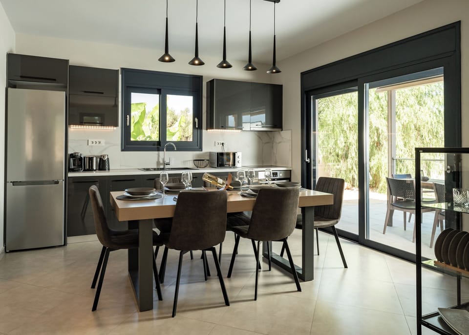 Villa | Private kitchen | Fridge, oven, stovetop, coffee/tea maker