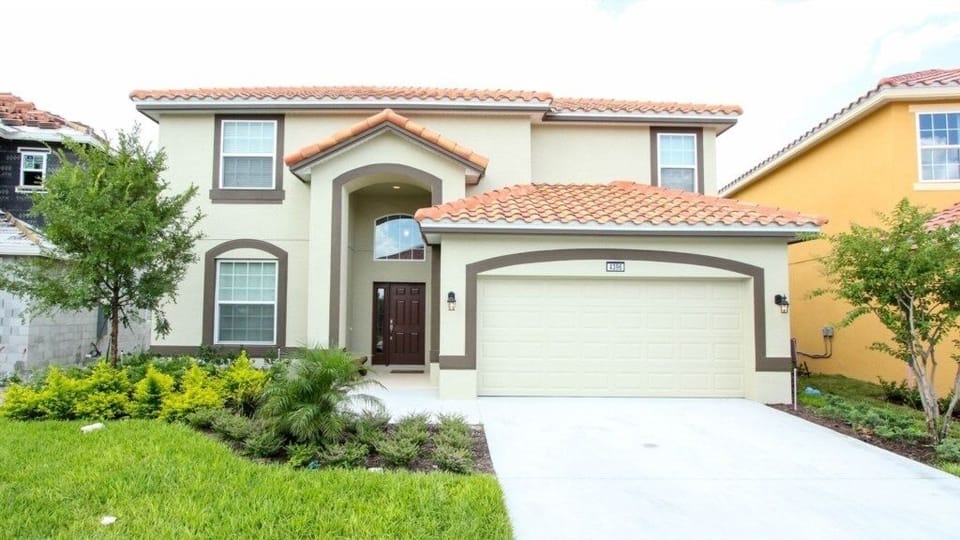 House, 6 Bedrooms | Exterior