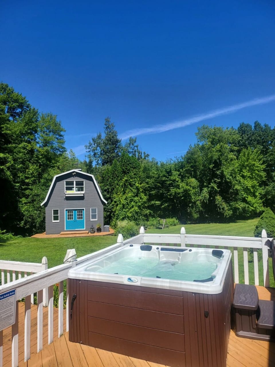 Hot Tub & Backyard Views