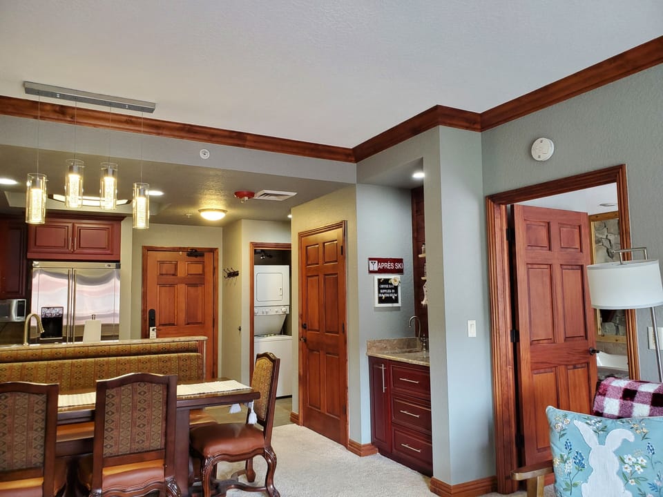 Full Kitchen,  Dinning Room, and Laundry Nook.