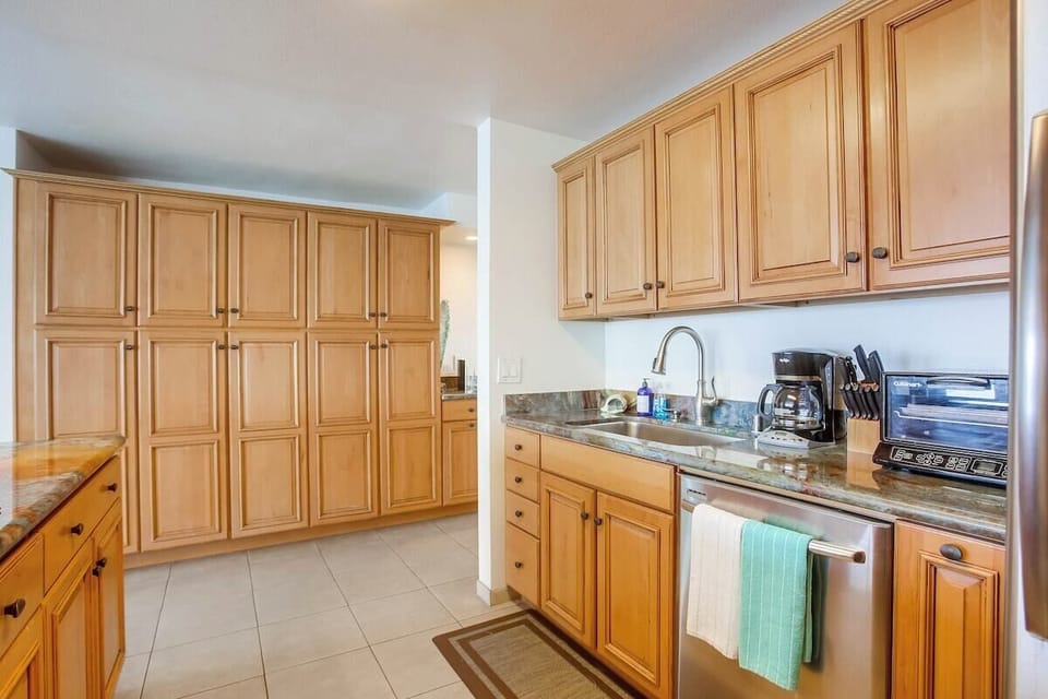 Plenty of storage and pantry space