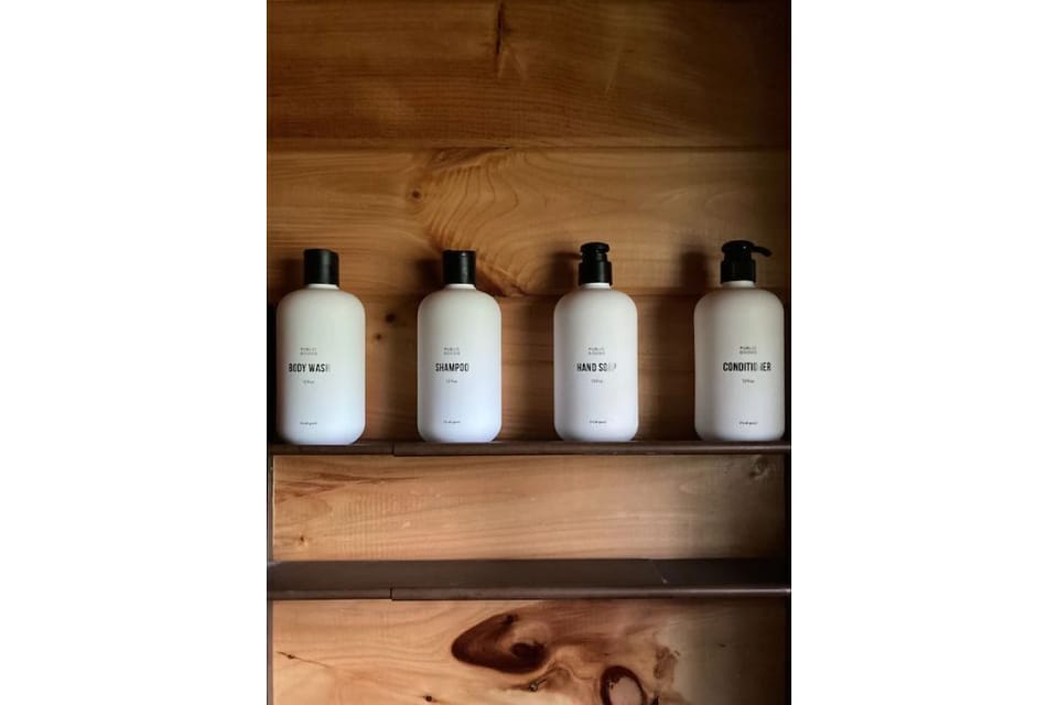 Bathroom amenities