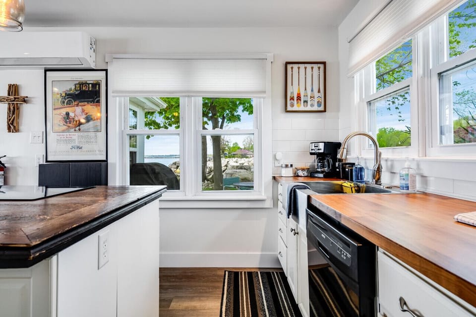 Bright Kitchen