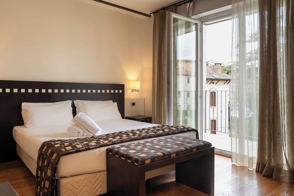 Minibar, in-room safe, desk, blackout drapes