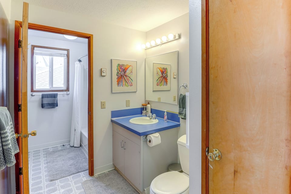 Full Bathroom