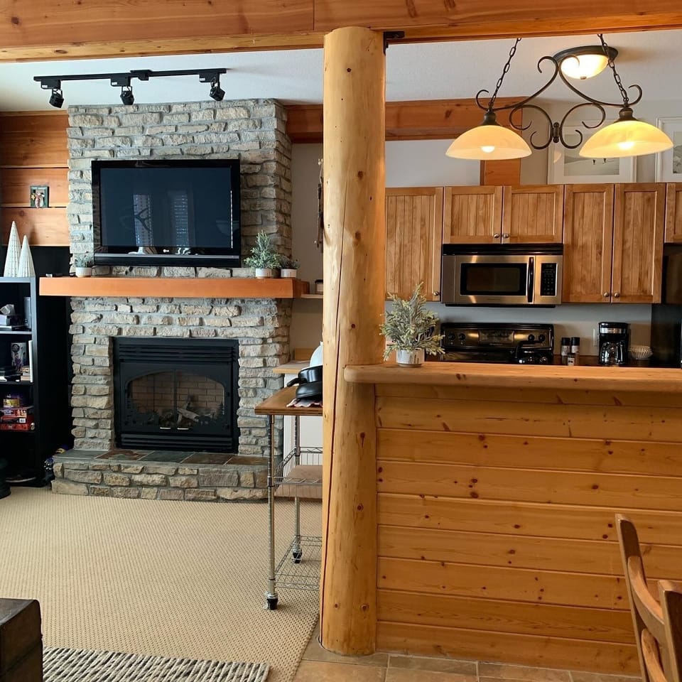 Living room and kitchen breakfast bar