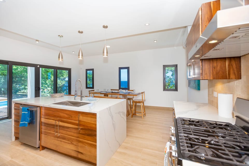 Full equipped kitchen