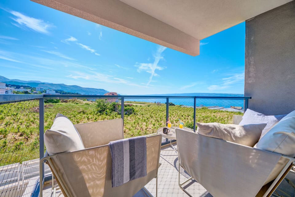 Luxury Apartment | Living area | LED TV