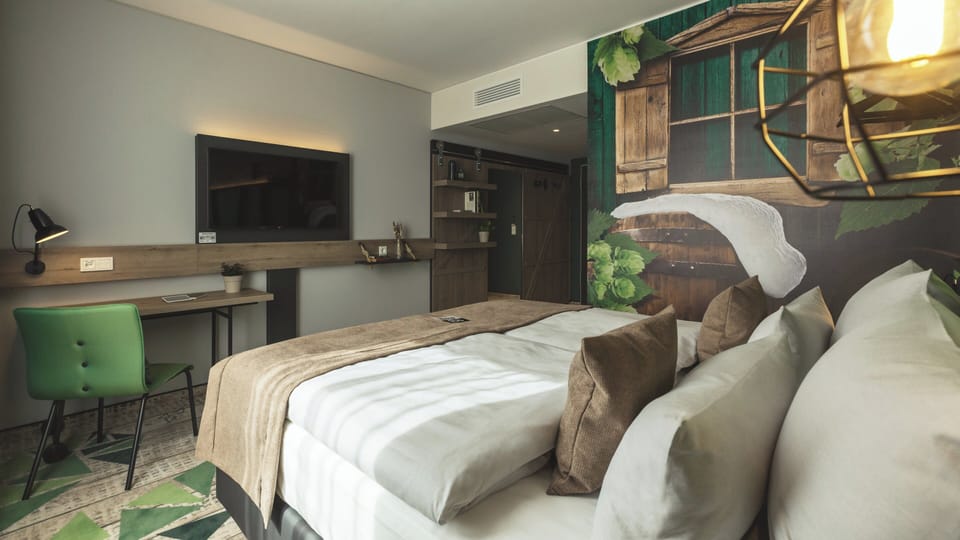 Hypo-allergenic bedding, in-room safe, soundproofing