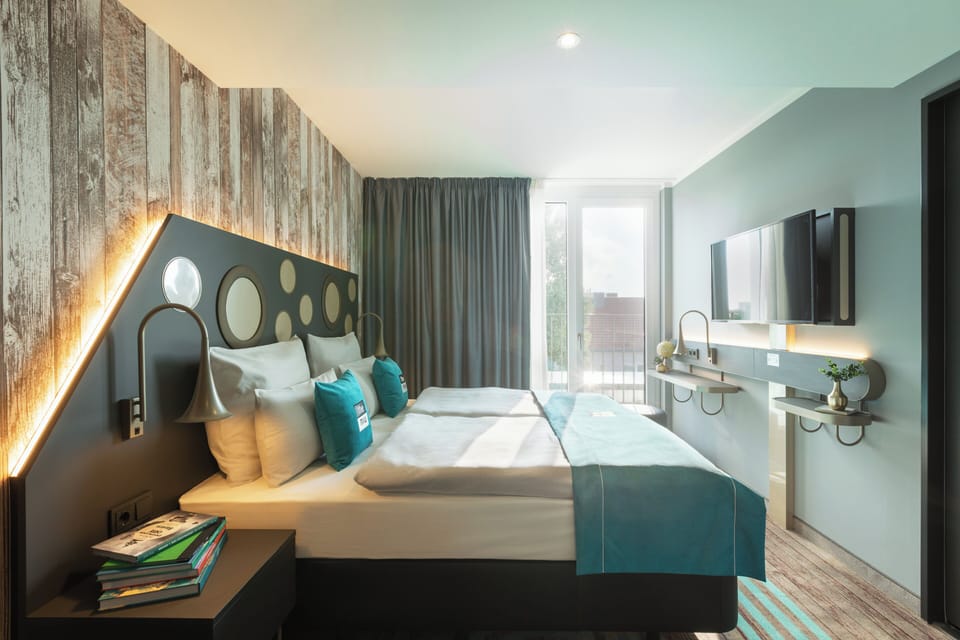 In-room safe, desk, soundproofing, cribs (free)