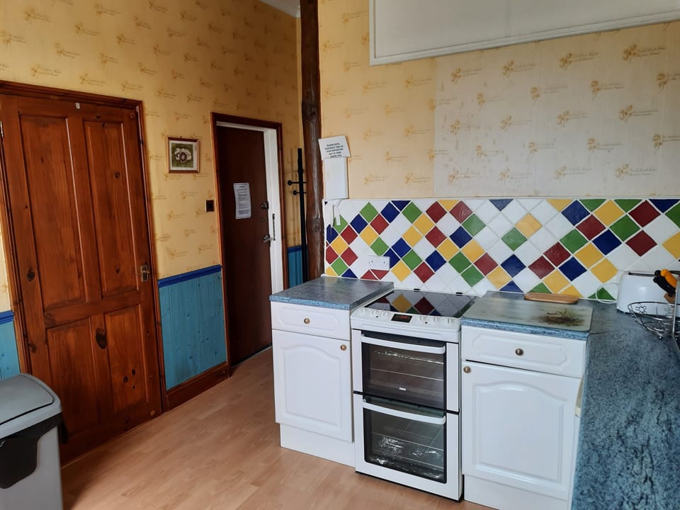 Apartment | Private kitchen | Fridge, microwave, oven, stovetop