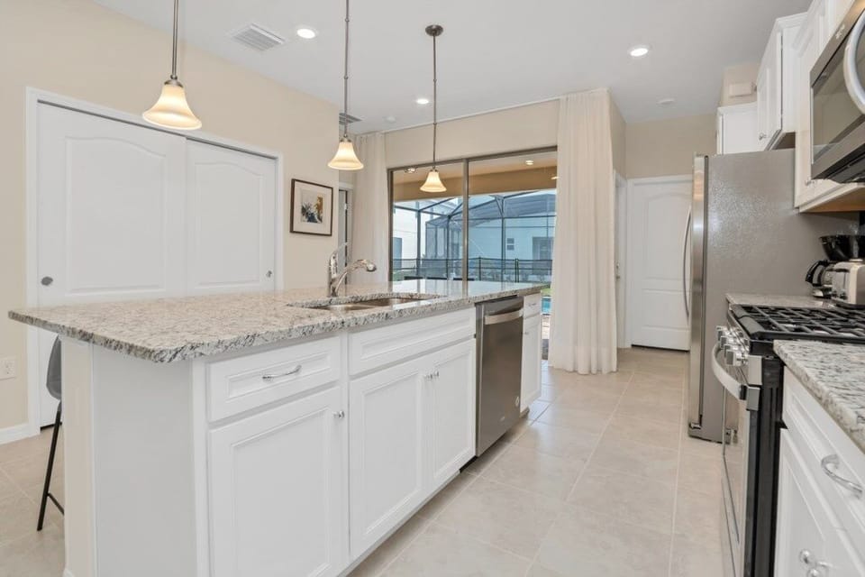 Villa, 5 Bedrooms | Private kitchen | Coffee/tea maker