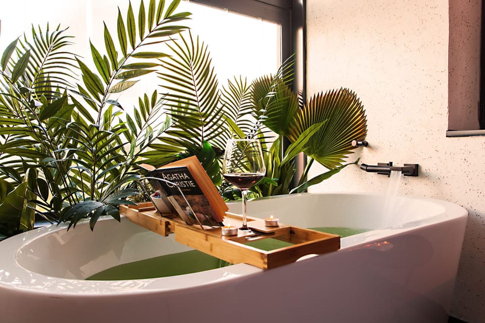 Superior Double Room (Bañera Exenta) | Desk, soundproofing, free WiFi, bed sheets