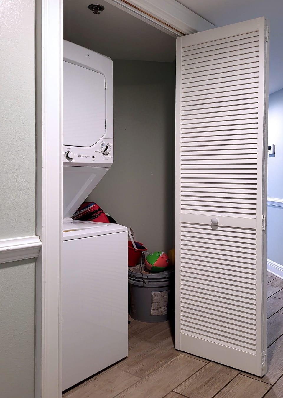 Phoenix V 813, 2 Bedroom/2 Bathroom. Sleeps 8. Managed by Island Rentals