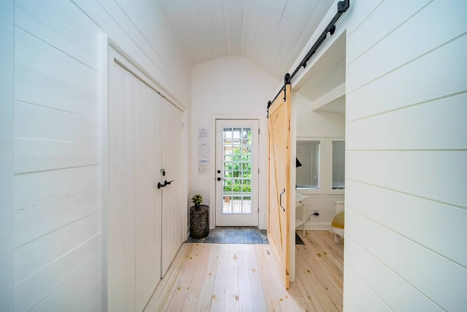 Here is the second entrance with the door to the second bedroom 
