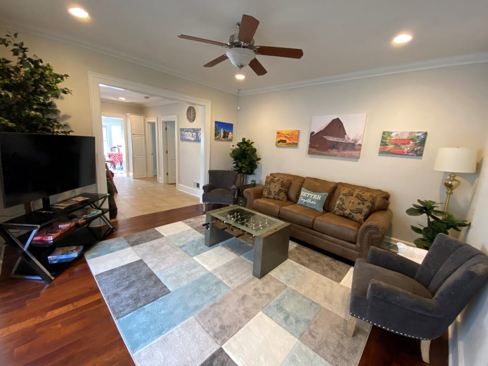 This Beautiful Home is complete with stylish furnishing and modern amenities