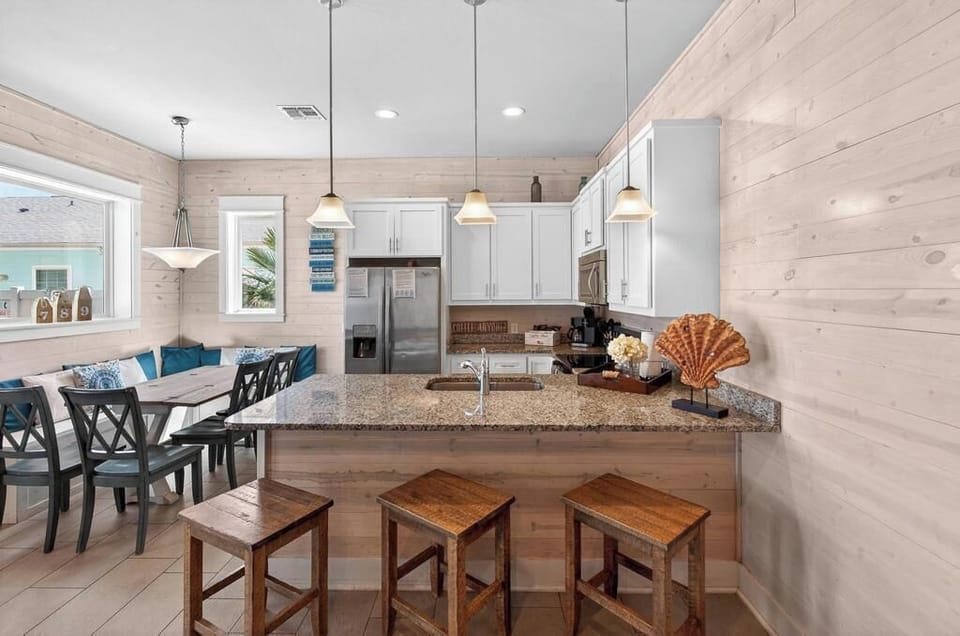 Extra seating at the breakfast nook