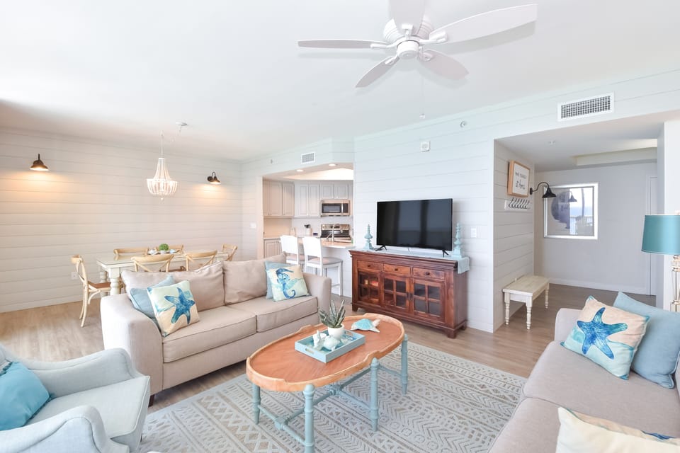 Silver Beach Towers 1403 - Living Area
