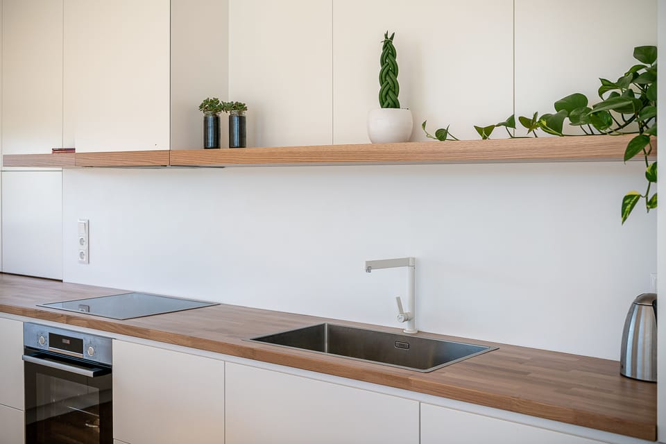 Luxury Penthouse | Private kitchen | Full-size fridge, microwave, oven, stovetop