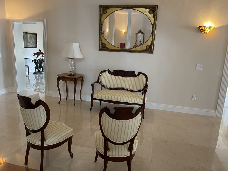 Sitting area 