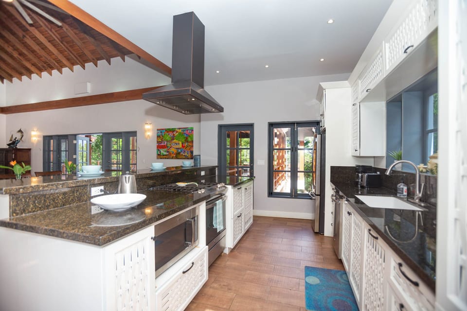 Full equipped kitchen