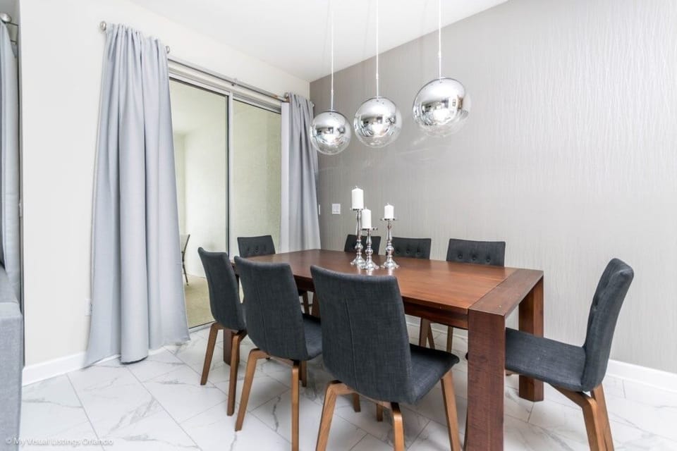 Townhome, 4 Bedrooms | Dining
