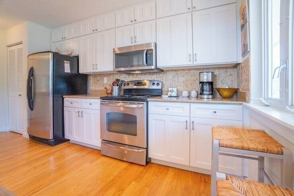 Spacious kitchen area