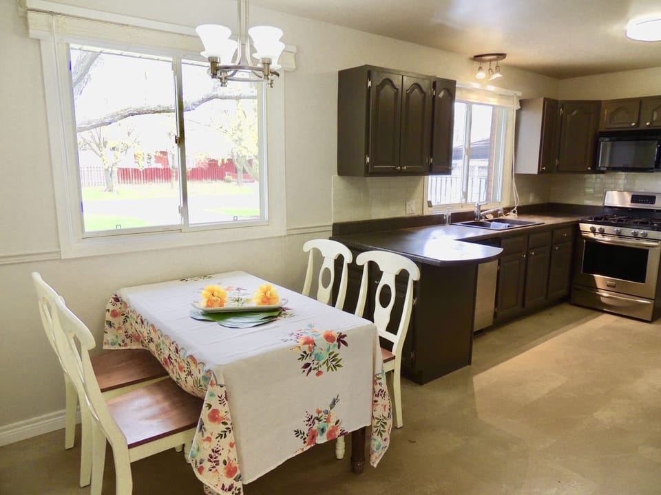 main floor kitchen
