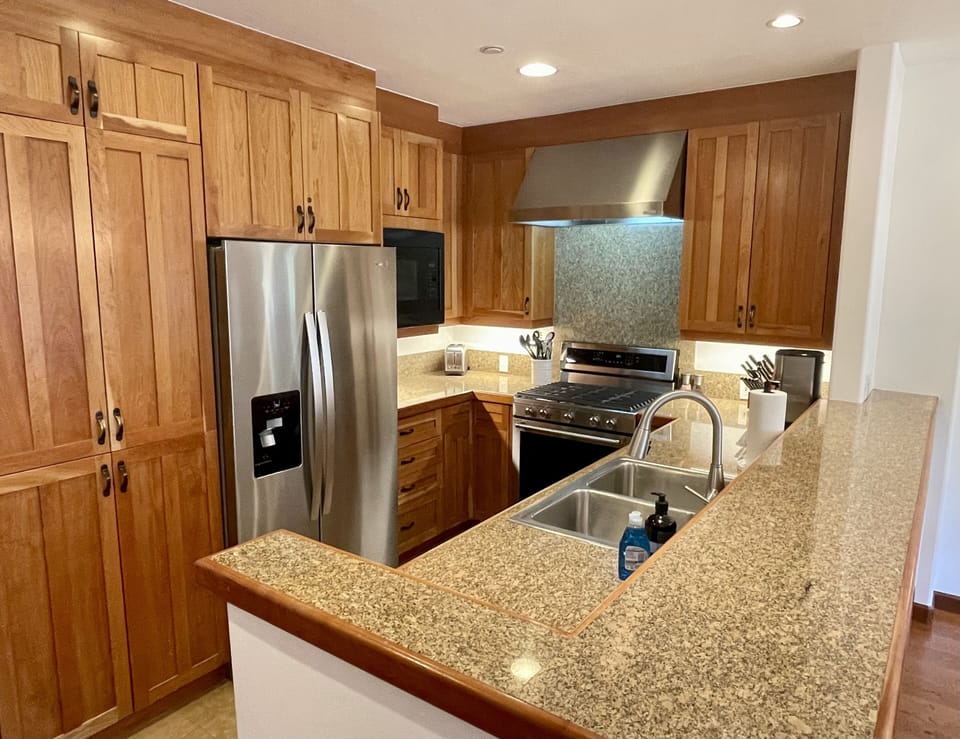 Kitchen equipped with everything you need to make delicious meals at ‘Home’