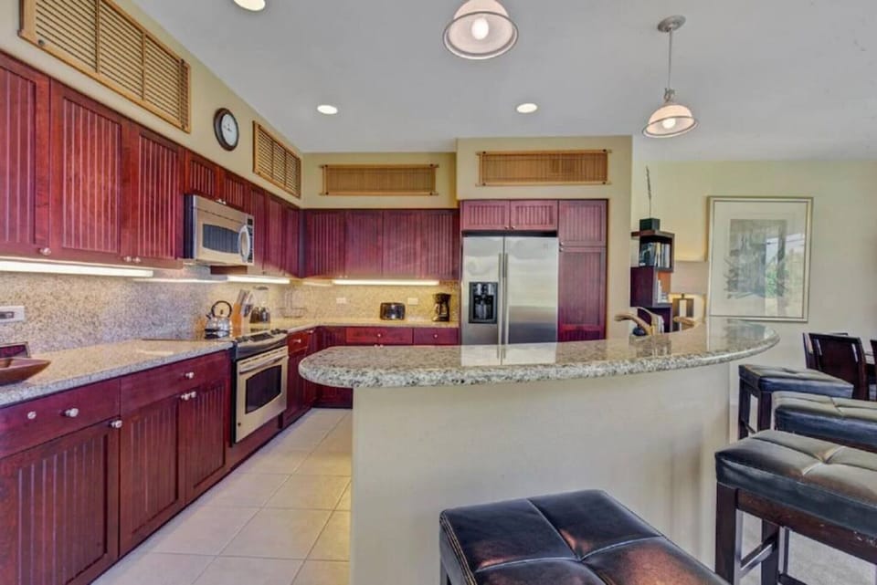 Fully equipped kitchen for those home-away-from-home cooked meals