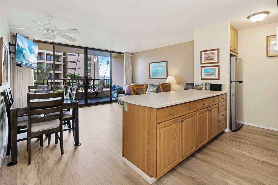 Great updated unit with great views!