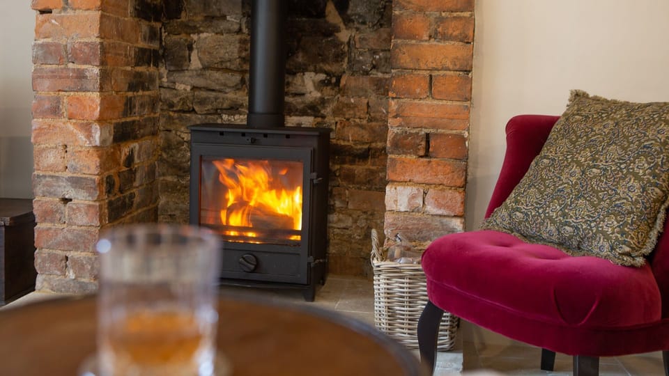 Wood burning stove, Poppy Cottage, Bolthole Retreats