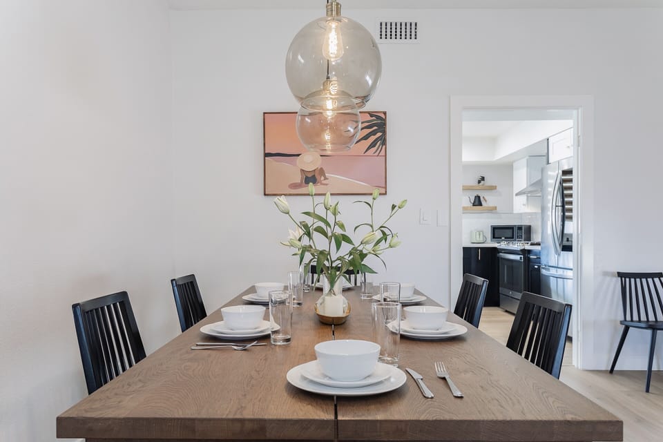 Dining table can fit up to 8 seaters 