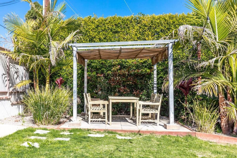 Private outdoor eating and play space - fenced and covered