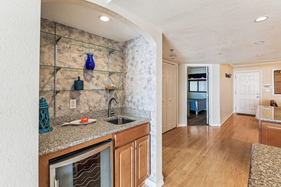 Floor Plan,Wet Bar,