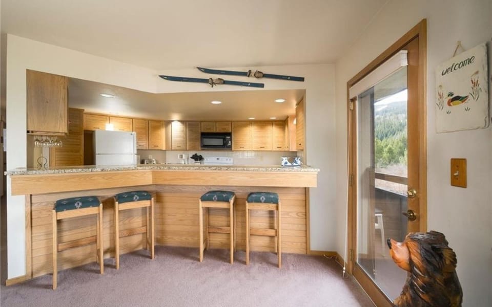 Condo, 3 Bedrooms | Private kitchen | Coffee/tea maker, fridge, oven, toaster