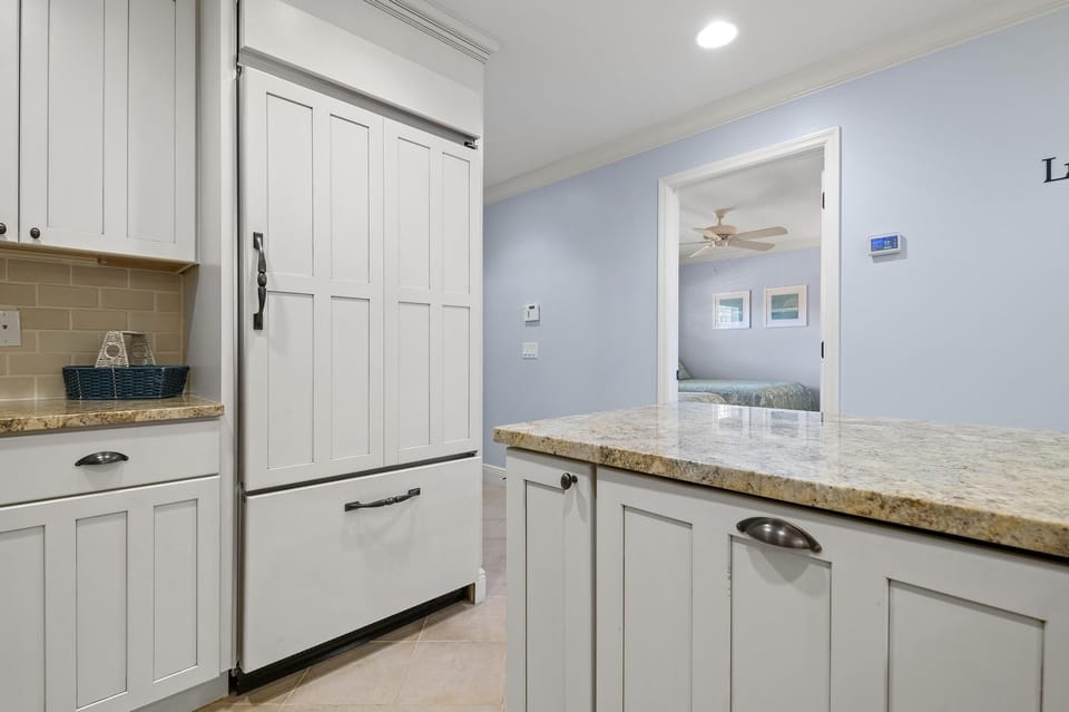 Built In Refrigerator and Freezer with Ice Maker