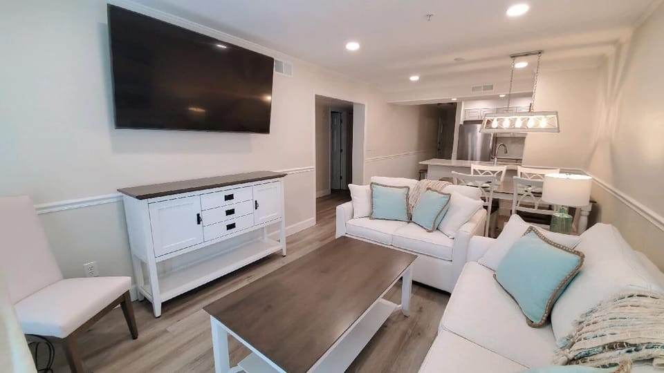 Dimmable recessed lighting will really set the mood!