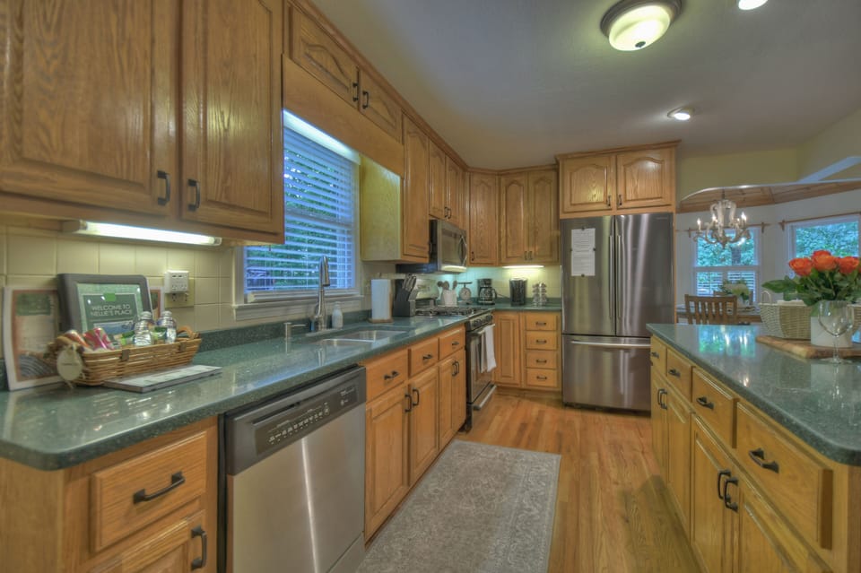 Fully stocked kitchen with plenty of space 