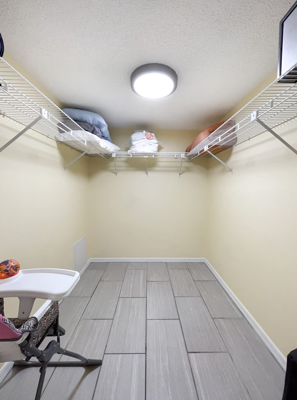 Oversized walk in closet 3BR.  High chair, PacNPlay and extra linens. 