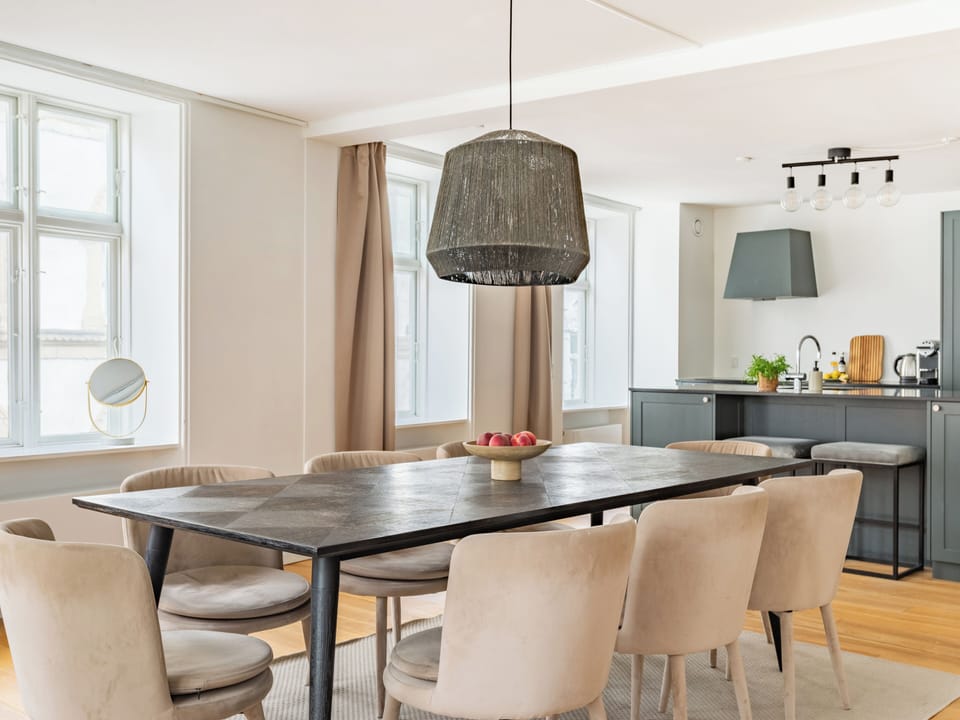 Apartment, 3 Bedrooms, Balcony, City View | Living room | TV
