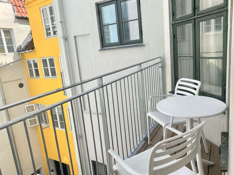 Apartment, 3 Bedrooms, Balcony, City View | Balcony