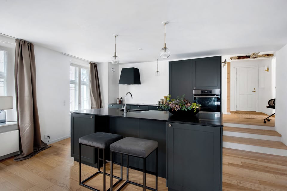 Apartment, 3 Bedrooms, Balcony, City View | Interior